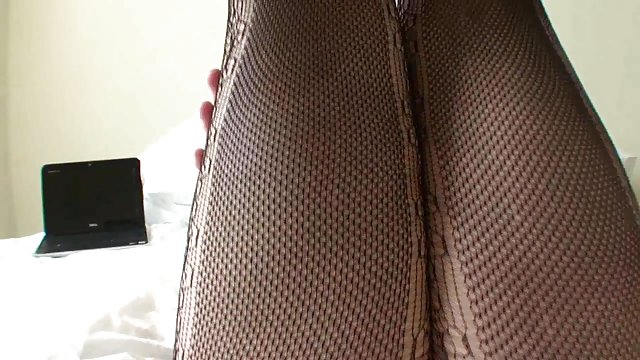 یک سکس چت icq مرد رابطه جنسی نزدیک را با صاحب یک فاک بزرگ انجام می دهد