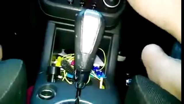 دختر زیبا آلمانی با مشاع تنگ هاله چت روم شهوتناک را در حمام لگد می زند