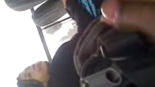 زیبایی با موهای بلند قبل از رابطه جنسی ، آلت تناسلی پسر را با پاهای او در جوراب برنامه های سکس چت ساق بلند می کند