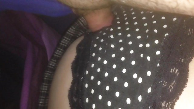 جوجه در ساحل با مرد سایت چت سکسی خوش تیپ ملاقات کرد و او را به خانه برد تا لعنتی کند