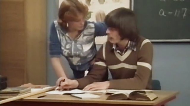 دو ماساژور Cooney را در حالت 69 قرار می دهند و سکس چت تصویری فارسی کلاهبرداری را به مشتری جوان می دهند